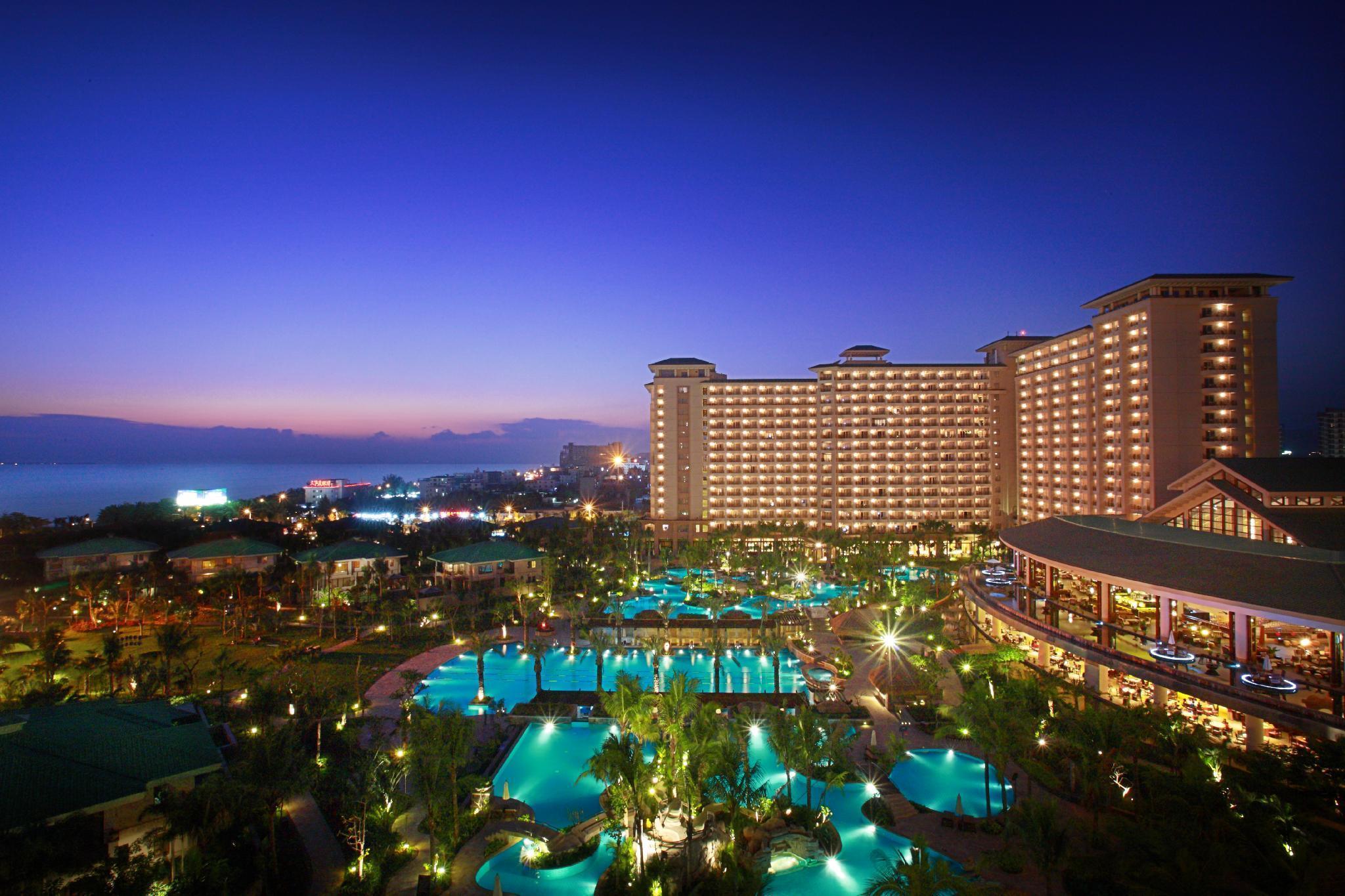 Howard Johnson Resort Sanya Bay Exterior photo